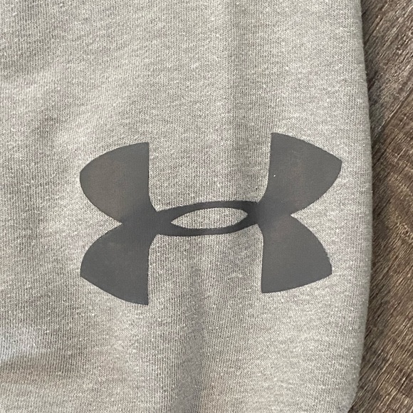 Under Armour Sweater - Picture 4 of 5
